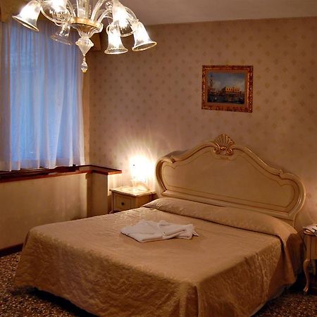 Casa Arte Hotel Venetië Buitenkant foto